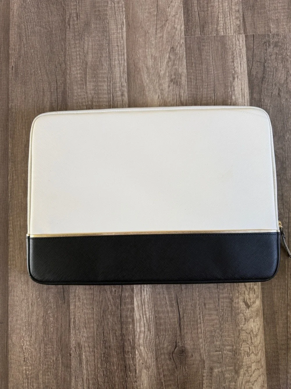 Kate Spade Laptop Case White and Black Padded Laptop Sleeve Zippered Case - Picture 5 of 7